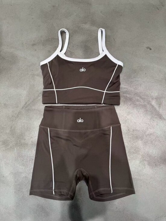 ALO Yoga Tops - ALO Chocolate Vest & Stretch Shorts — Size M